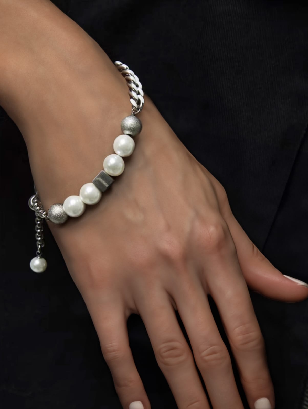 Uni-sex Cuban style, pearl & titanium steel bracelet